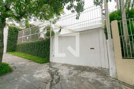 Casa à venda com 180m², 2 quartos e 2 vagasFachada da casa
