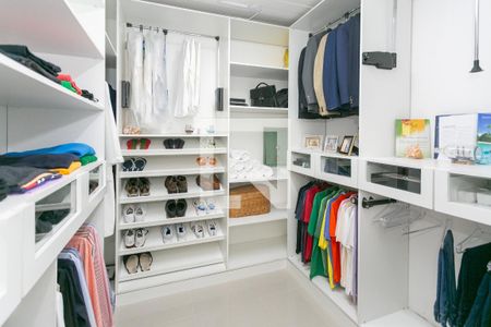 Casa à venda com 180m², 2 quartos e 2 vagasCloset 2
