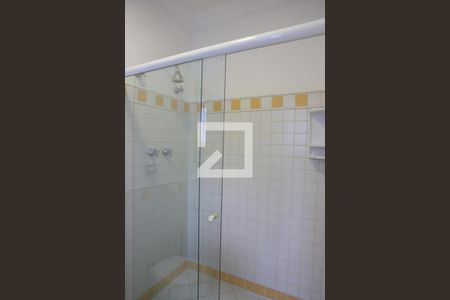 Casa à venda com 520m², 5 quartos e 5 vagas Casa à venda com 520m², 5 quartos e 5 vagasBanheiro da Suíte 1