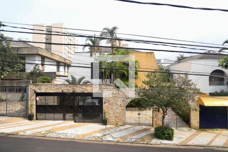 Casa à venda com 520m², 5 quartos e 5 vagas Casa à venda com 520m², 5 quartos e 5 vagasLoft Suíte