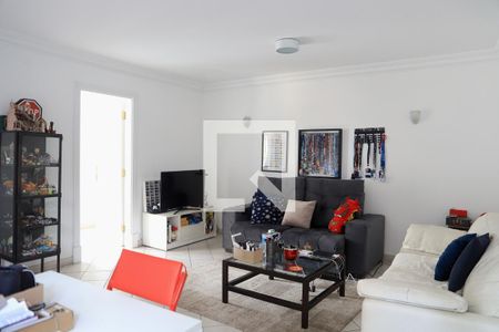 Casa à venda com 520m², 5 quartos e 5 vagas Casa à venda com 520m², 5 quartos e 5 vagasLoft Sala