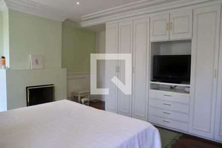 Casa à venda com 520m², 5 quartos e 5 vagas Casa à venda com 520m², 5 quartos e 5 vagasSuíte 2