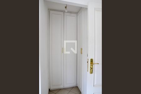 Casa à venda com 520m², 5 quartos e 5 vagas Casa à venda com 520m², 5 quartos e 5 vagasLoft Suíte