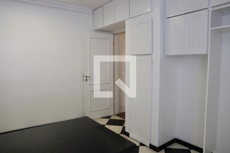 Casa à venda com 520m², 5 quartos e 5 vagas Casa à venda com 520m², 5 quartos e 5 vagasCozinha