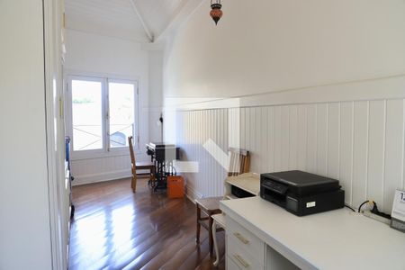 Casa à venda com 520m², 5 quartos e 5 vagas Casa à venda com 520m², 5 quartos e 5 vagasQuarto 2