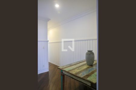 Casa à venda com 520m², 5 quartos e 5 vagas Casa à venda com 520m², 5 quartos e 5 vagasCorredor