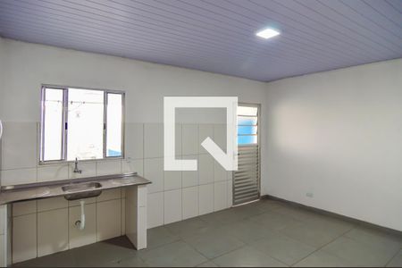 Casa para alugar com 79m², 2 quartos e sem vaga