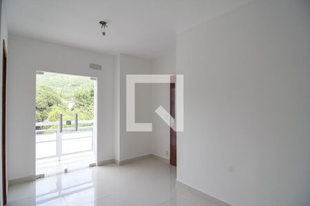 Casa à venda com 105m², 3 quartos e 1 vagaSuíte