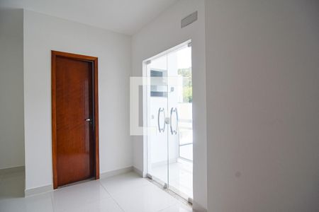 Casa à venda com 105m², 3 quartos e 1 vagaSuíte