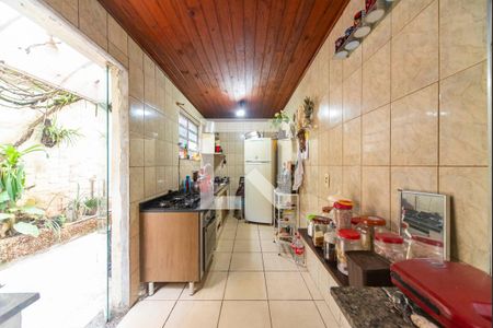 Casa à venda com 40m², 5 quartos e sem vaga Casa à venda com 40m², 5 quartos e sem vagaCozinha