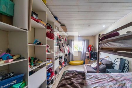 Casa à venda com 40m², 5 quartos e sem vaga Casa à venda com 40m², 5 quartos e sem vagaQuarto casa 2