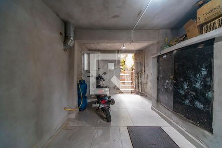 Casa à venda com 40m², 5 quartos e sem vaga Casa à venda com 40m², 5 quartos e sem vagaGaragem 1