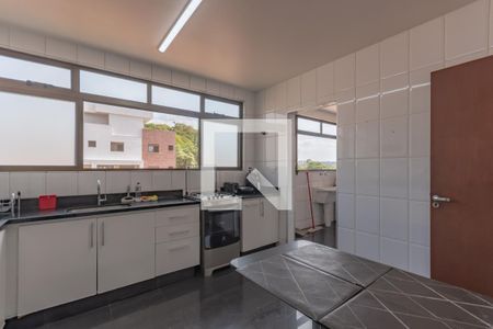 Apartamento à venda com 243m², 4 quartos e 2 vagasCozinha