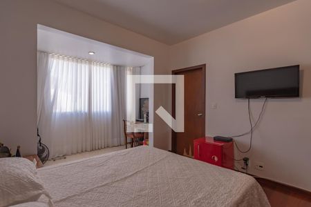 Apartamento à venda com 243m², 4 quartos e 2 vagasSuíte