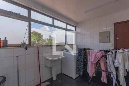 Apartamento à venda com 243m², 4 quartos e 2 vagasLavanderia