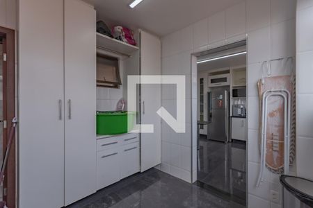 Apartamento à venda com 243m², 4 quartos e 2 vagasLavanderia