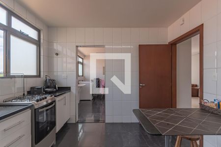 Apartamento à venda com 243m², 4 quartos e 2 vagasCozinha