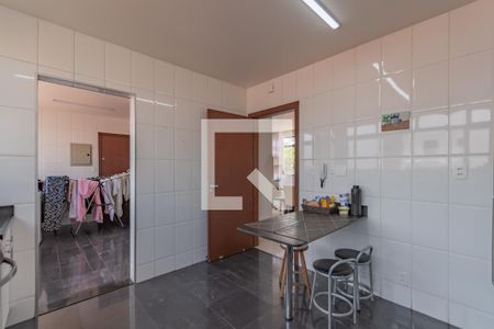 Apartamento à venda com 243m², 4 quartos e 2 vagasCozinha