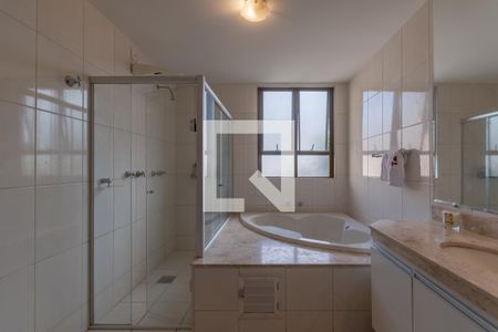 Apartamento à venda com 243m², 4 quartos e 2 vagasBanheiro Suíte