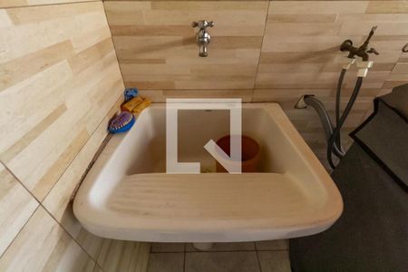 Casa à venda com 210m², 3 quartos e sem vagaÁrea de Serviço e Churrasqueira