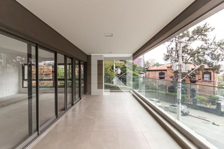 Apartamento à venda com 260m², 3 quartos e 3 vagas Apartamento à venda com 260m², 3 quartos e 3 vagasVaranda da Sala