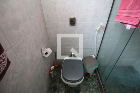 Casa à venda com 300m², 3 quartos e 2 vagasBanheiro 1
