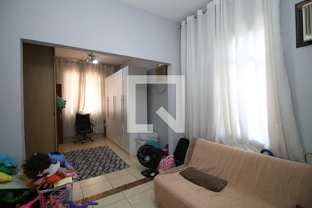 Quarto 2 de casa à venda com 3 quartos, 300m² em Brás de Pina, Rio de Janeiro