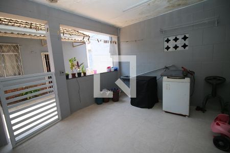 Casa à venda com 300m², 3 quartos e 2 vagasÁrea de Serviço