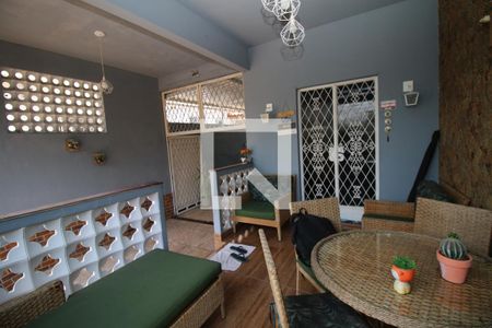 Casa à venda com 300m², 3 quartos e 2 vagasvaranda