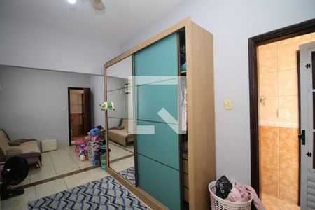 Quarto 2 de casa à venda com 3 quartos, 300m² em Brás de Pina, Rio de Janeiro