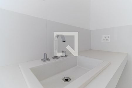 Apartamento à venda com 520m², 4 quartos e 3 vagas Apartamento à venda com 520m², 4 quartos e 3 vagasBanheiro da Suíte 2