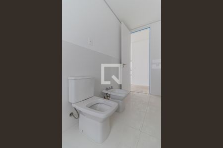 Apartamento à venda com 520m², 4 quartos e 3 vagas Apartamento à venda com 520m², 4 quartos e 3 vagasBanheiro 2 da Suíte 1