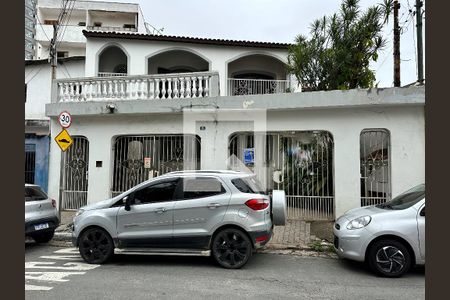 Casa à venda com 250m², 4 quartos e 3 vagasFachada