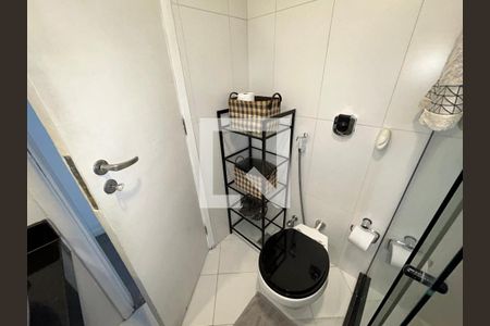 Apartamento à venda com 220m², 3 quartos e 2 vagasBanheiro