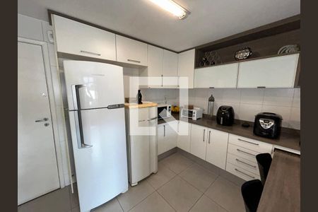 Apartamento à venda com 220m², 3 quartos e 2 vagasCozinha