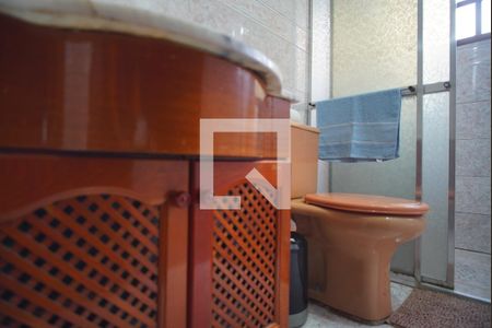 Casa à venda com 140m², 4 quartos e 4 vagasBanheiro Corredor