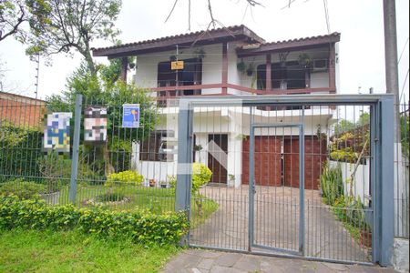 Casa à venda com 140m², 4 quartos e 4 vagasFachada com Placa