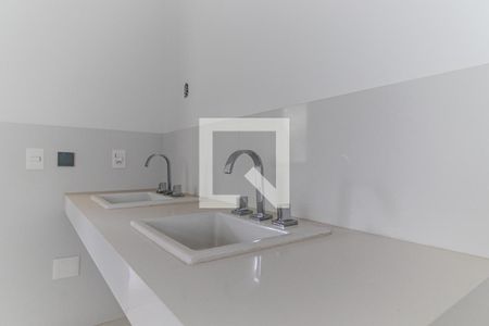 Apartamento à venda com 260m², 3 quartos e 3 vagasBanheiro da Suíte 3