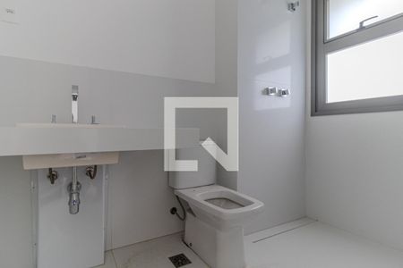Apartamento à venda com 260m², 3 quartos e 3 vagasBanheiro da Suíte 1