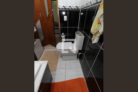 Casa à venda com 100m², 2 quartos e sem vagaBanheiro da Suíte 2