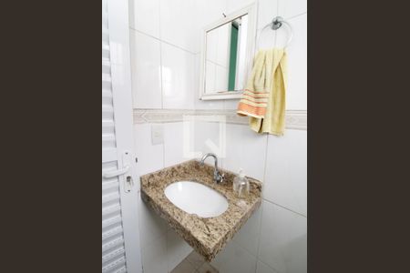 Casa à venda com 100m², 2 quartos e sem vagaLavabo