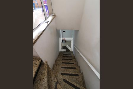Casa à venda com 100m², 2 quartos e sem vagaEscada