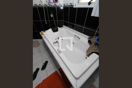 Casa à venda com 100m², 2 quartos e sem vagaBanheiro da Suíte 2