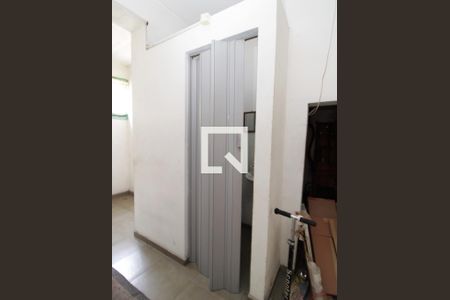 Casa à venda com 100m², 2 quartos e sem vagaBanheiro de serviço