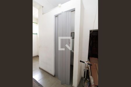 Casa à venda com 100m², 2 quartos e sem vagaBanheiro de serviço