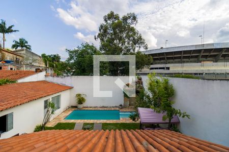 Casa à venda com 575m², 4 quartos e 11 vagasQuarto 2/varanda