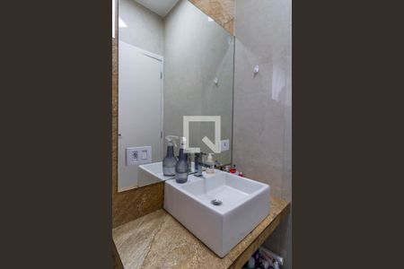 Casa à venda com 575m², 4 quartos e 11 vagasBanheiro 3