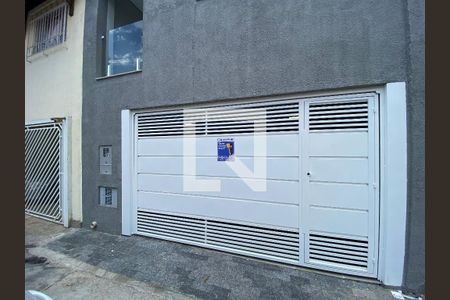 Casa à venda com 101m², 3 quartos e 1 vagaFachada com plaquinha