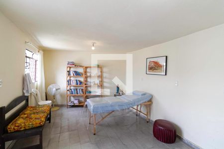 Casa à venda com 203m², 2 quartos e 4 vagasEdícula 2 - Sala/Quarto
