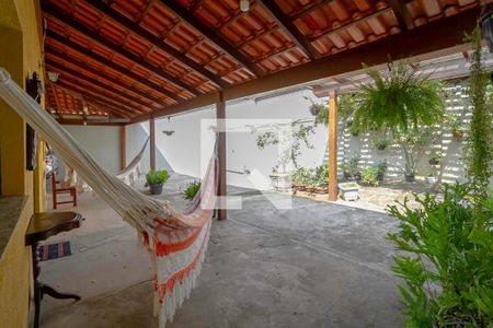 Casa à venda com 203m², 2 quartos e 4 vagasEntrada